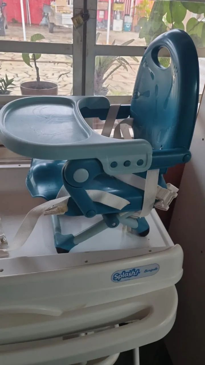 Cadeirinha retrátil azul Chicco