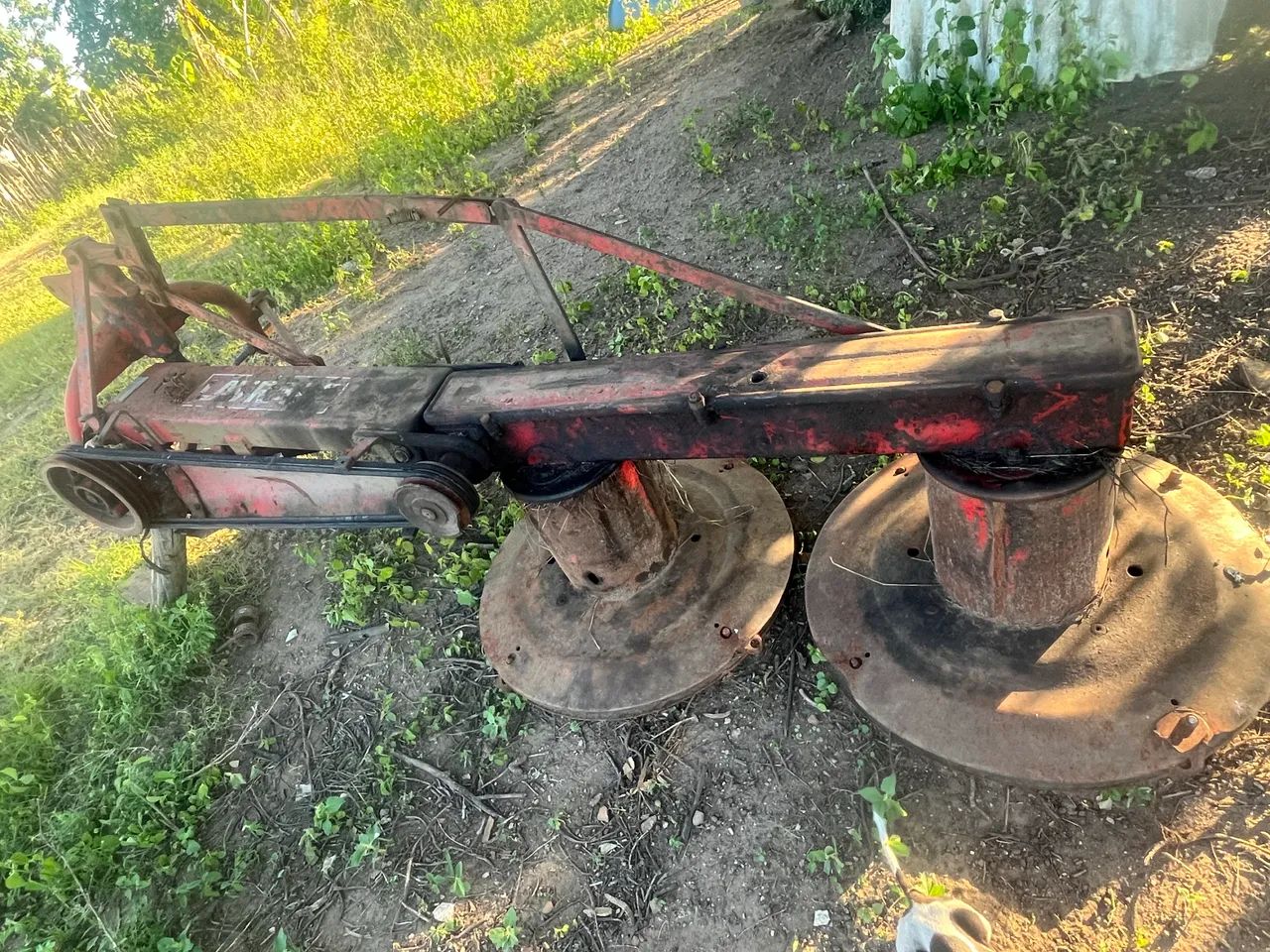 Vendo segadeira para feno 