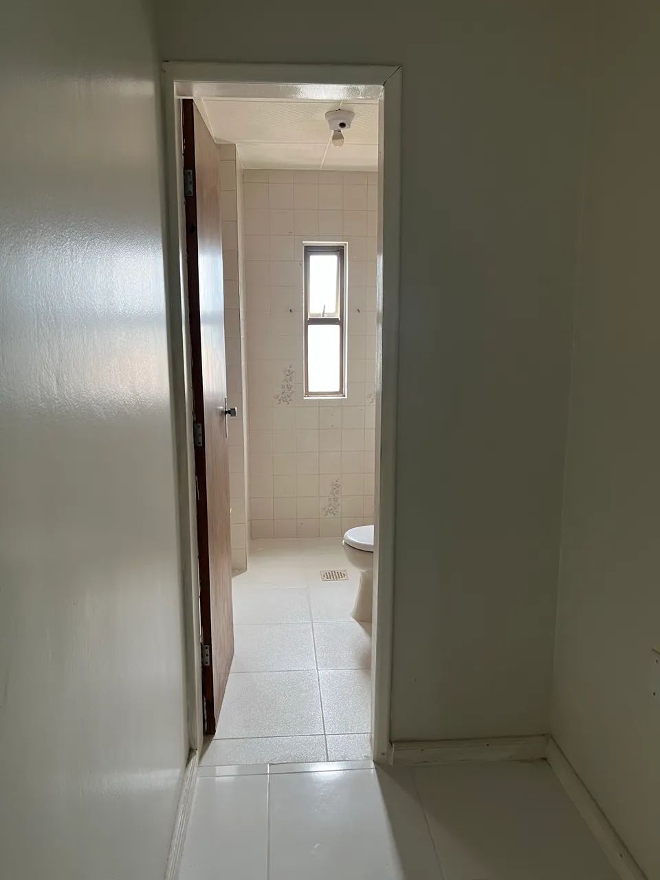 Aluga salas com dois gabinete e garagem  - Foto 5