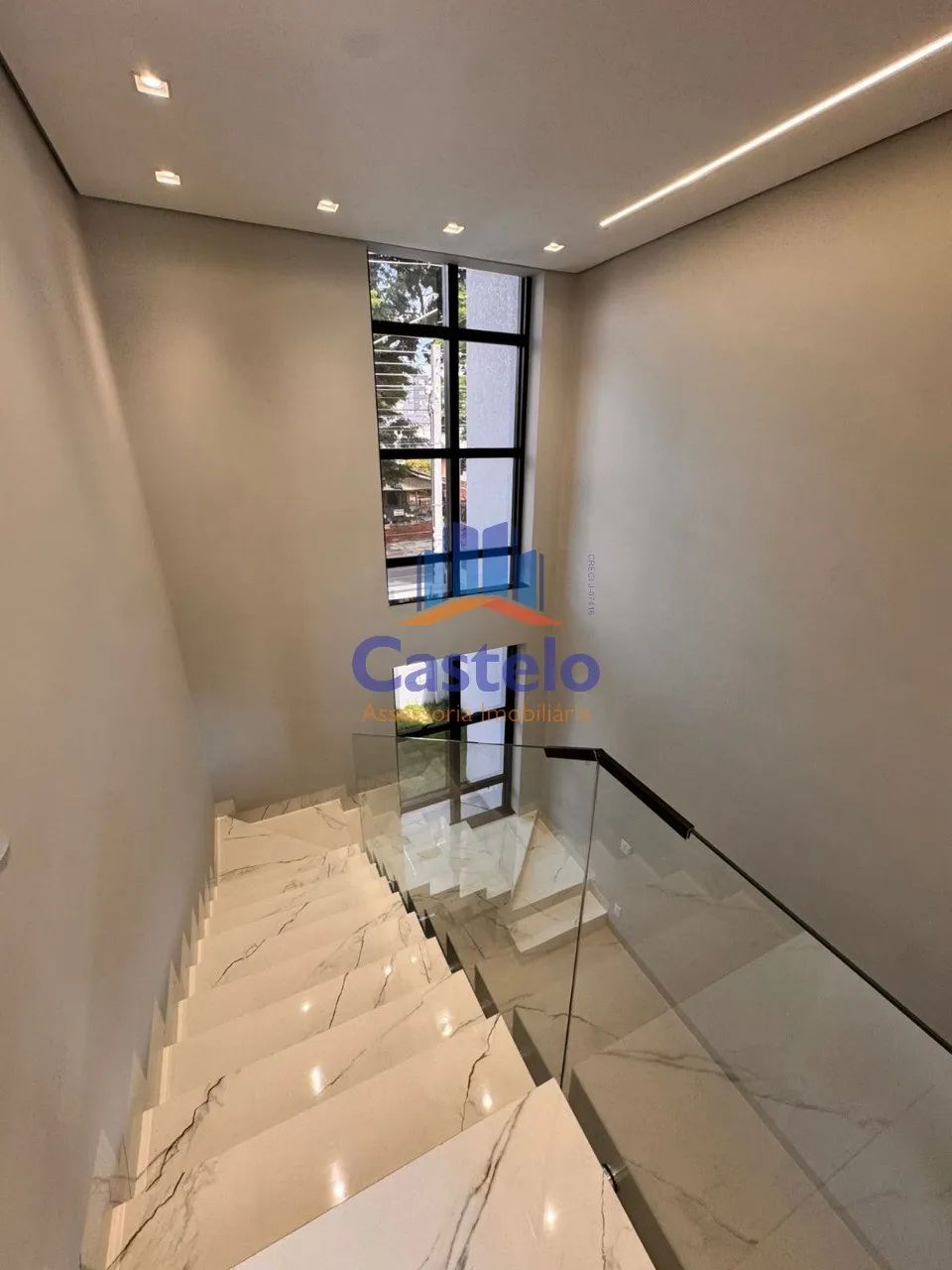 CASA RESIDENCIAL em UMUARAMA - PR, ZONA III - Foto 4
