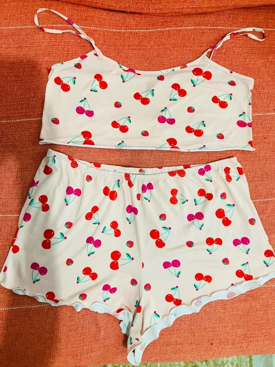 CONJUNTO DE PIJAMA ROSA ESTAMPADO - Foto 2