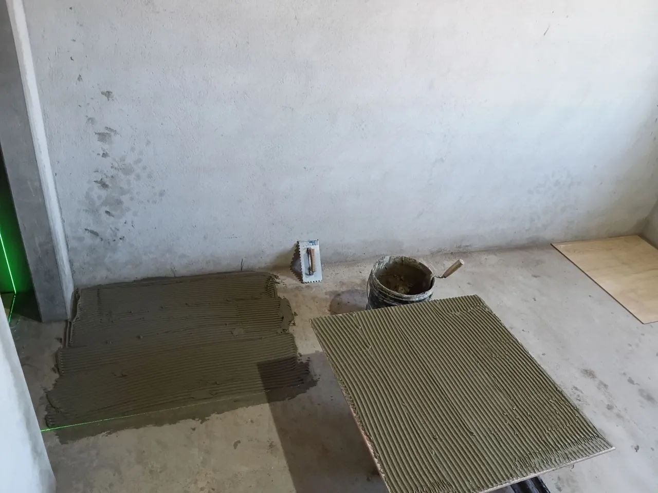 Pedreiro e pintor