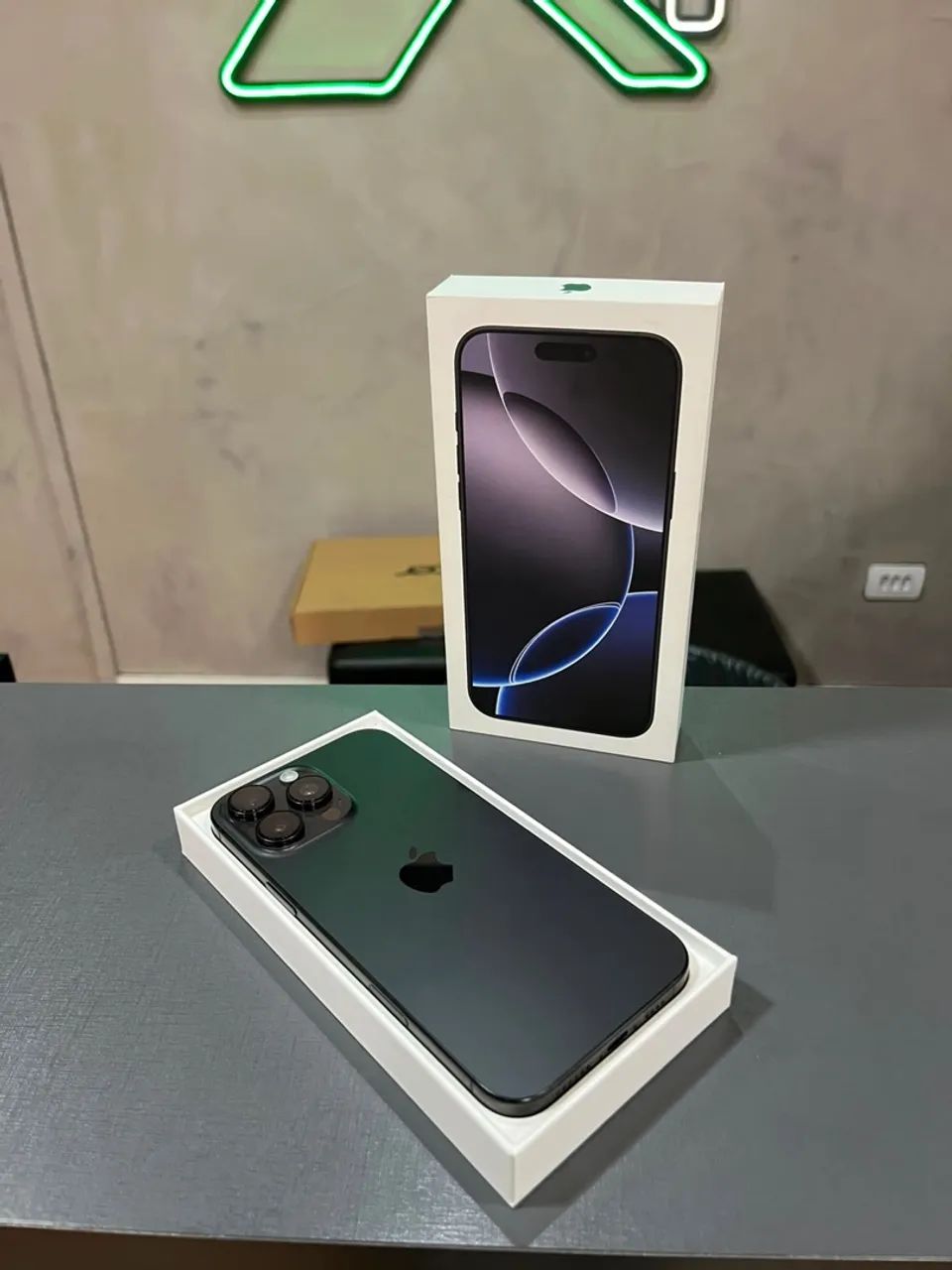iPhone 16 pro maxx com melhor preço e garantia / entrego  - Foto 2