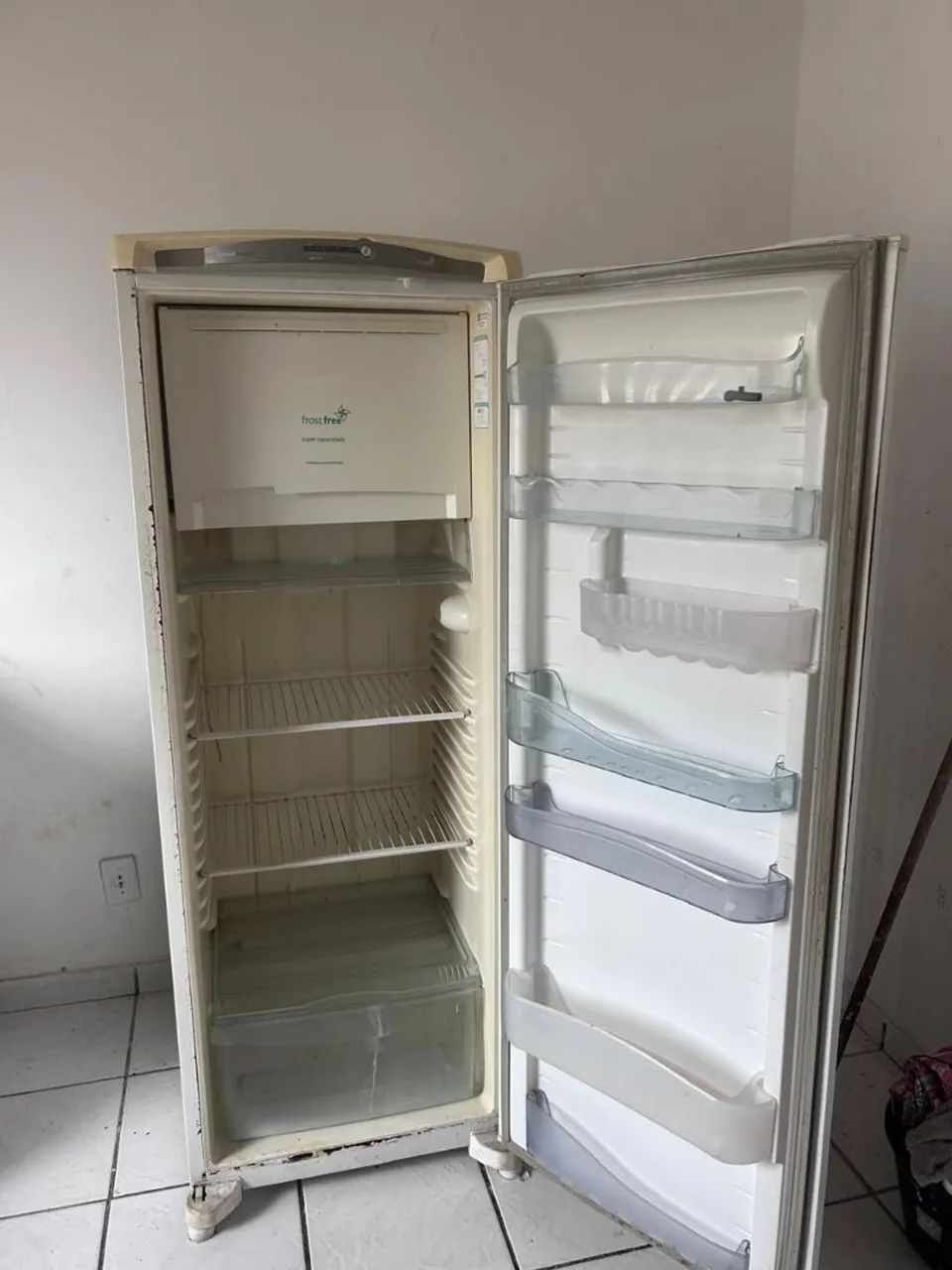 Vendo geladeira. - Foto 2