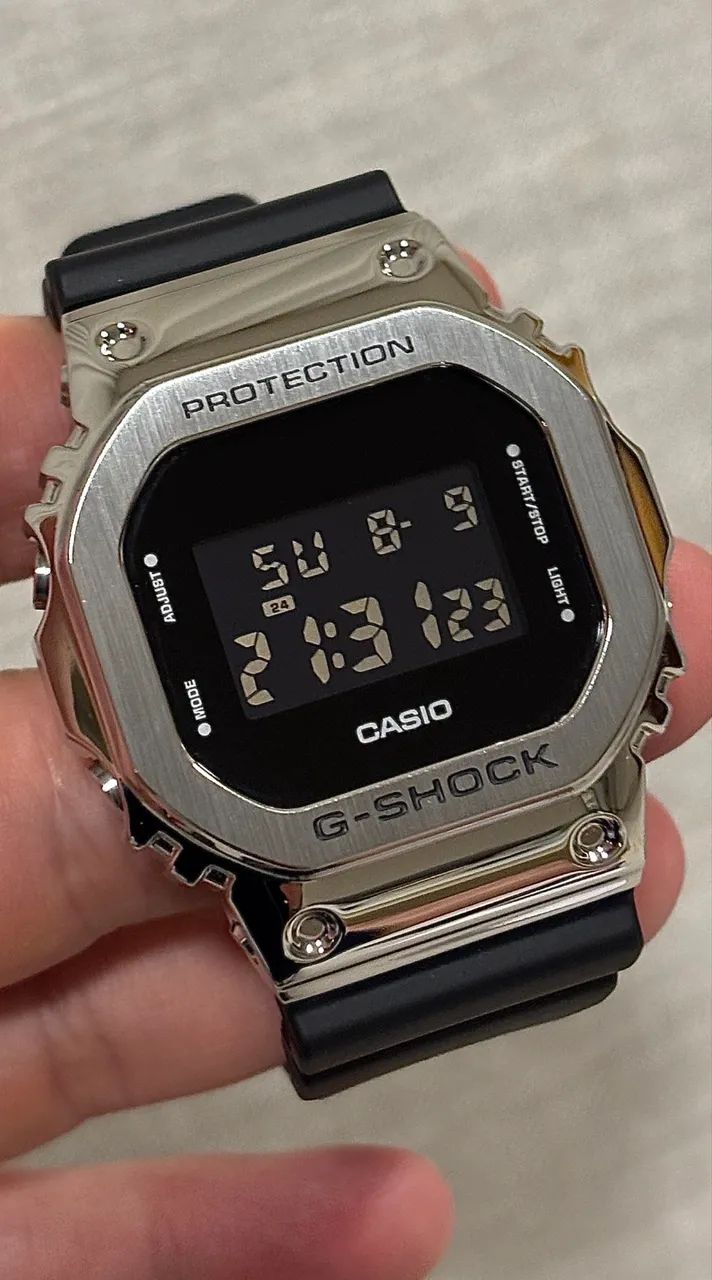 Casio G-Shock GM5600 GM5600U1DR