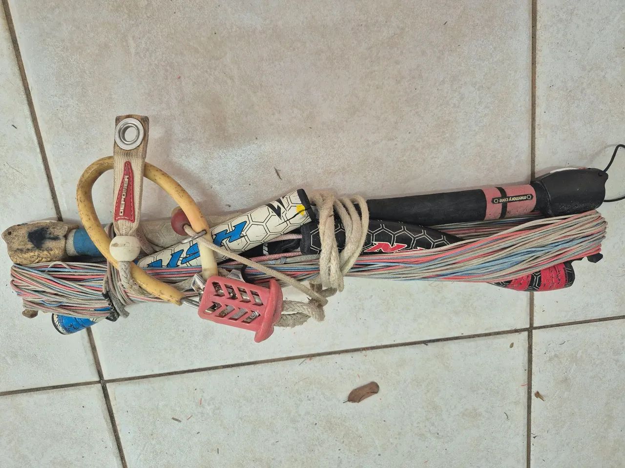 barras de kite , kit com 3 barras ... 2 naish e uma slingshot  - Foto 2