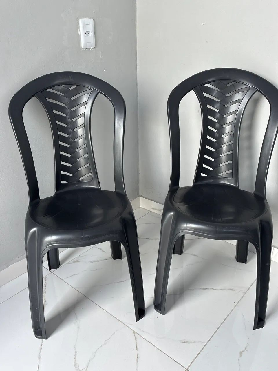 Vendo Cadeira(s) plástico 