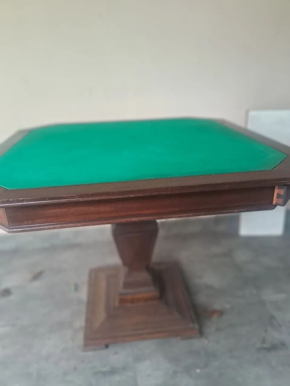 Mesa octogonal 