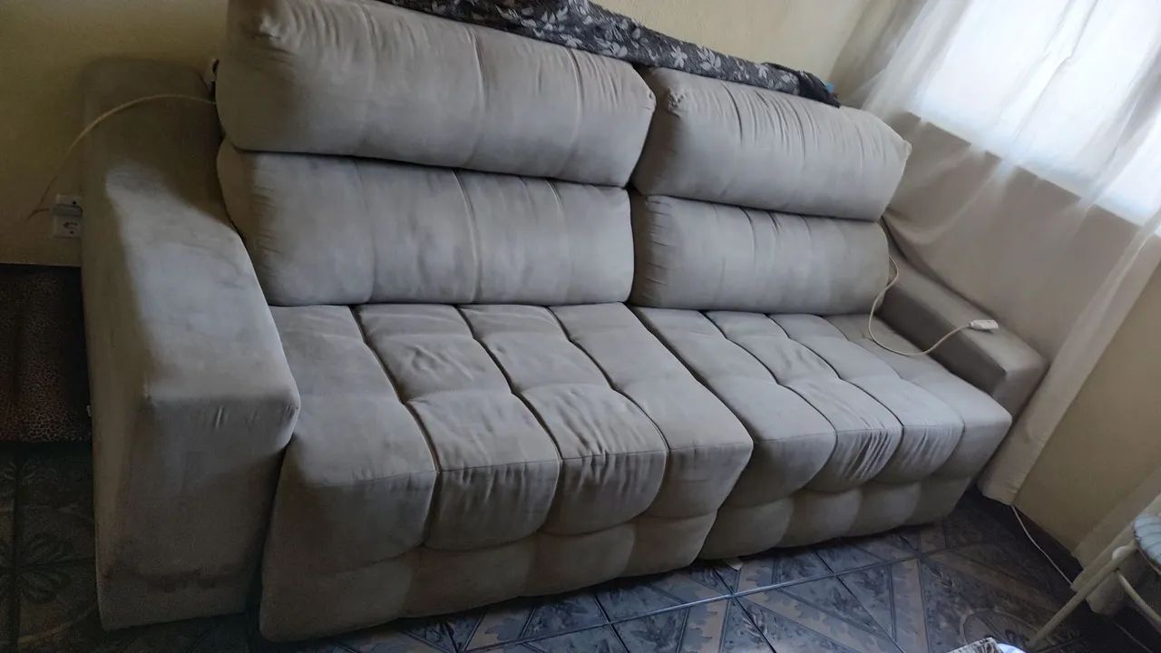 Sofá retrátil 4 lugares 