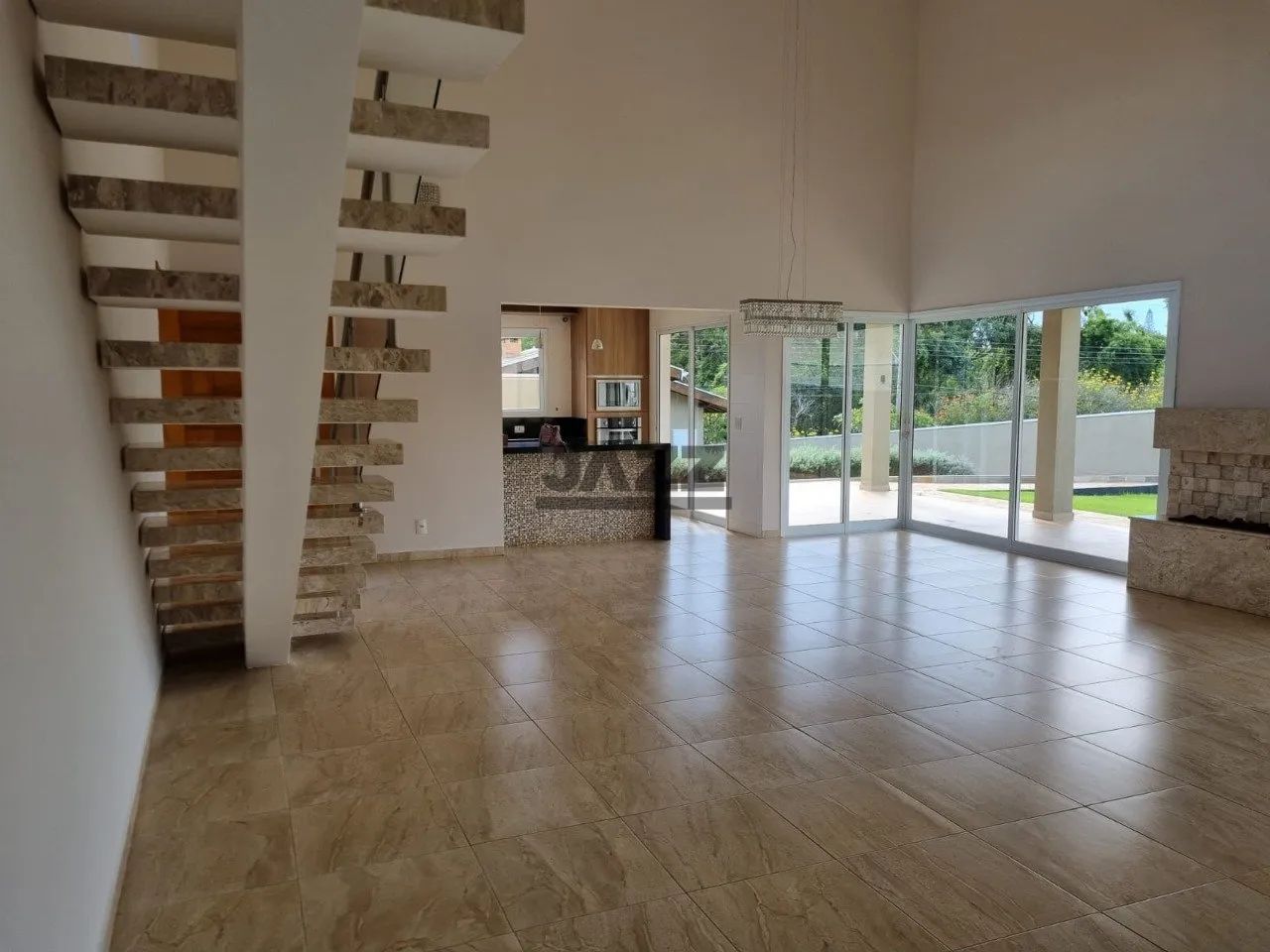 Casa térrea á venda no condomínio Xangrila com 331 m² de construção em terreno de 1.205 m² - Foto 3