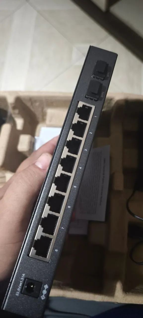 SWITCH SG 2210P TP-Link  - Foto 2