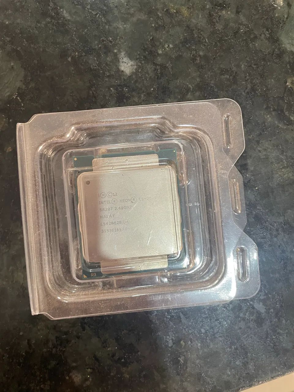 Kit placa mãe x99 com dois processadores e 16G ram com cooler  - Foto 4