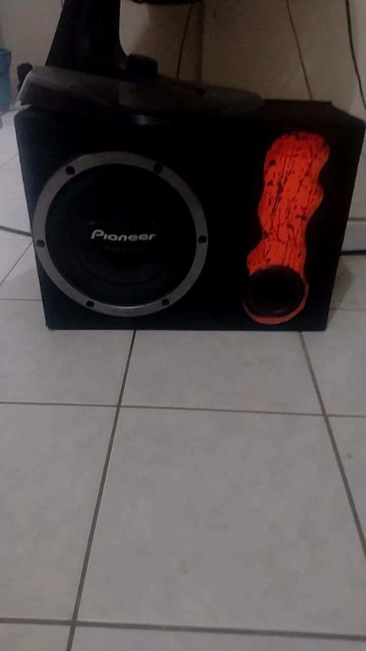 Caixa de som sub Pioneer 10" polegadas 250 reais 