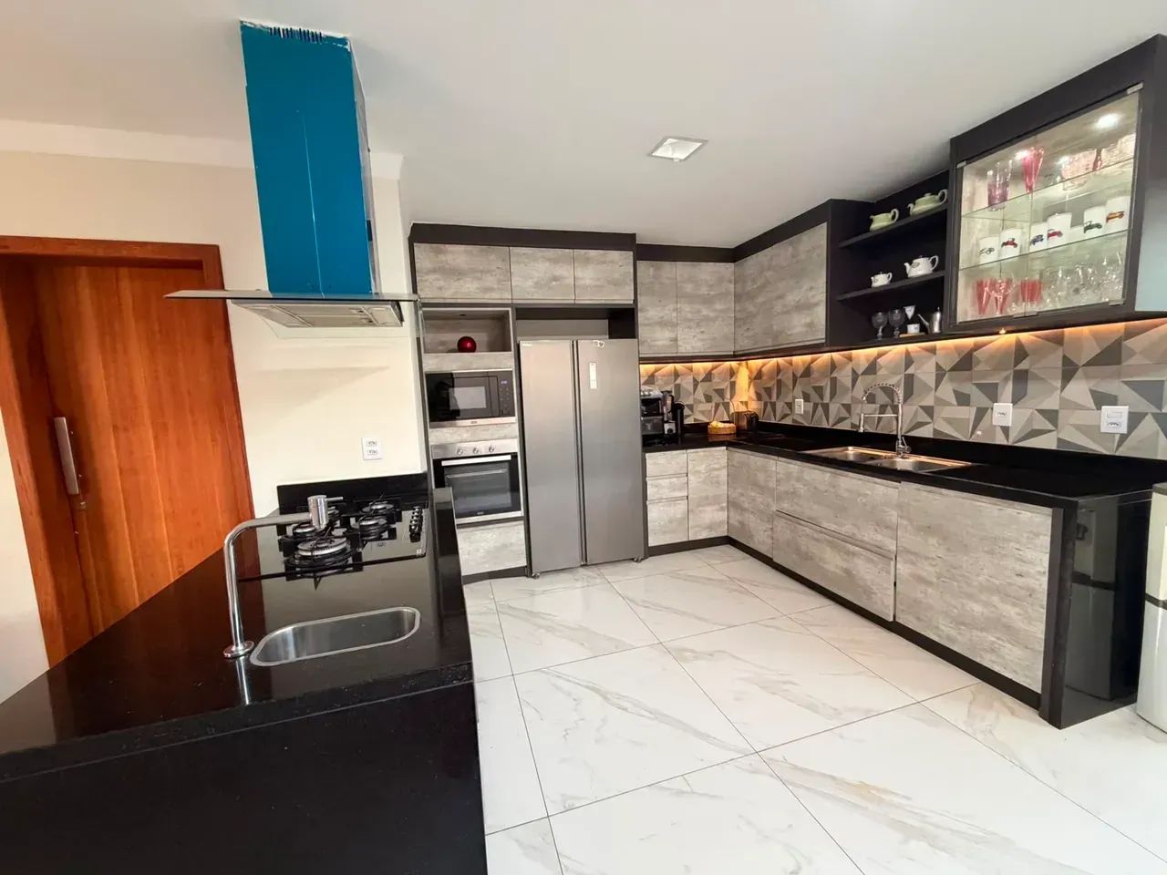 LOCAÇÃO CASA TRIPLEX MOBILIADA EM INTERLAGOS  VILA VELHA/ES - Foto 5