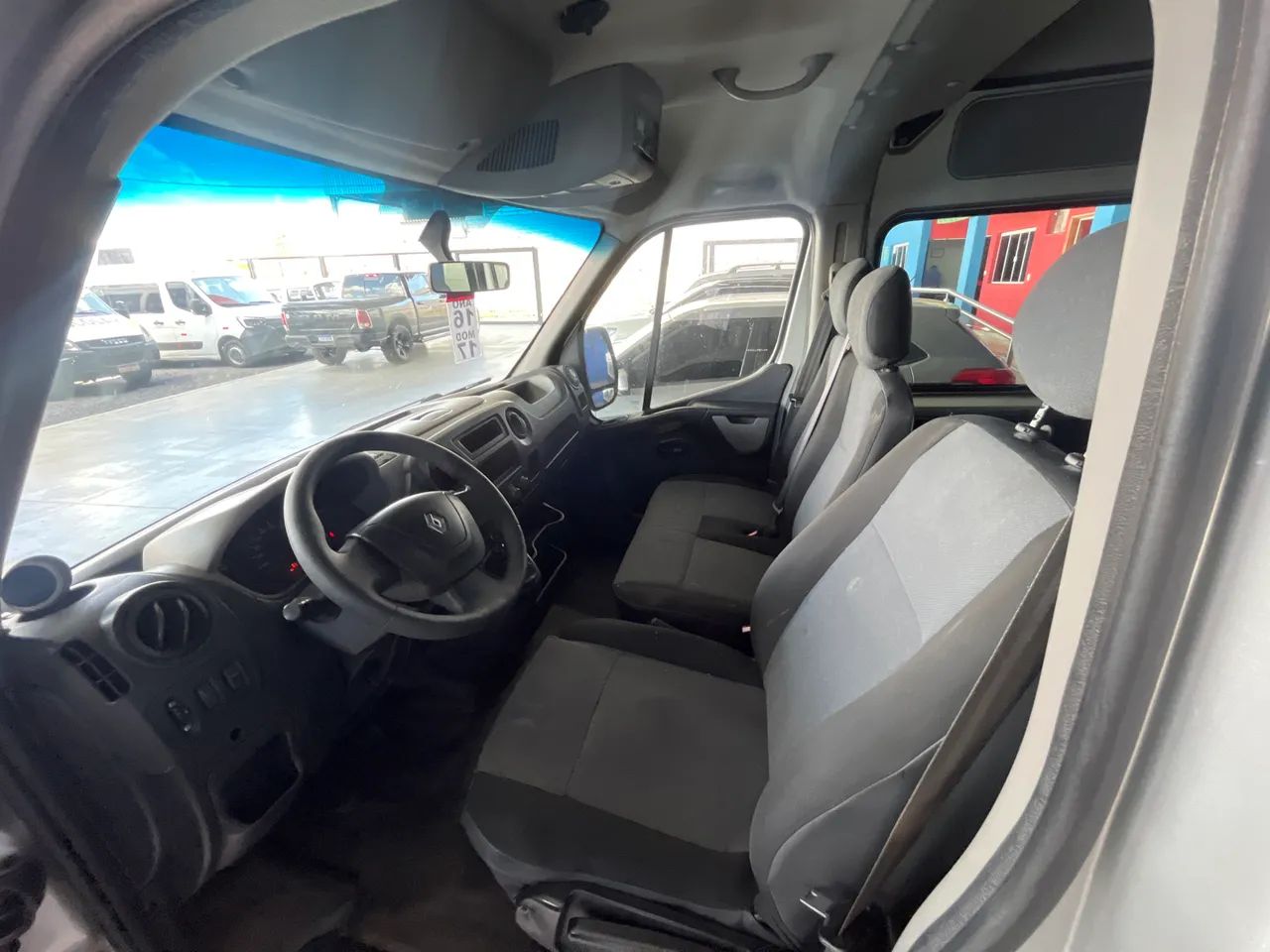 Renault Master 2.3 DCI STD Medio 16L Diesel 2017 - Foto 3