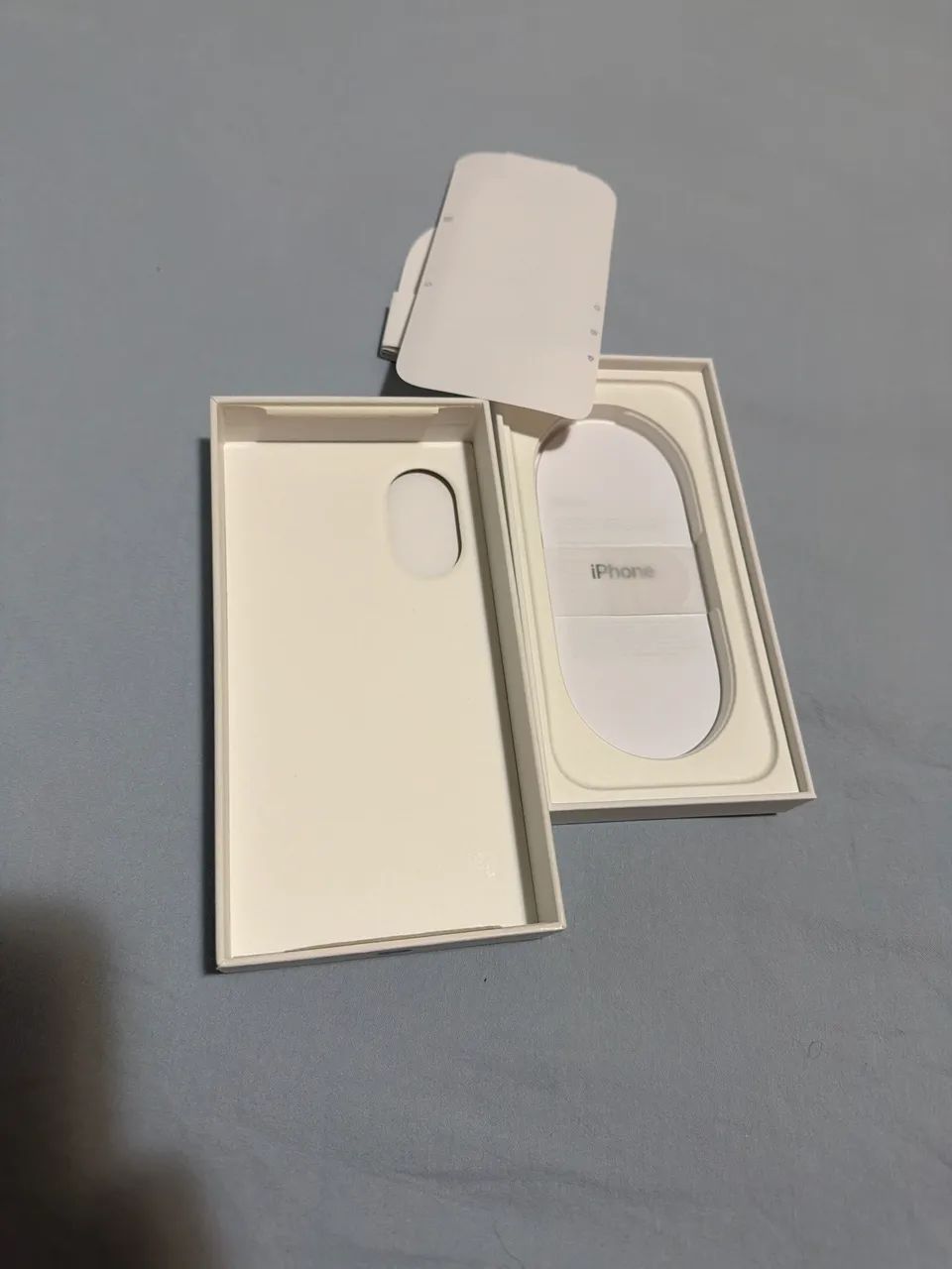 Caixa vazia original IPhone 16 (Cor Azul) - Foto 2