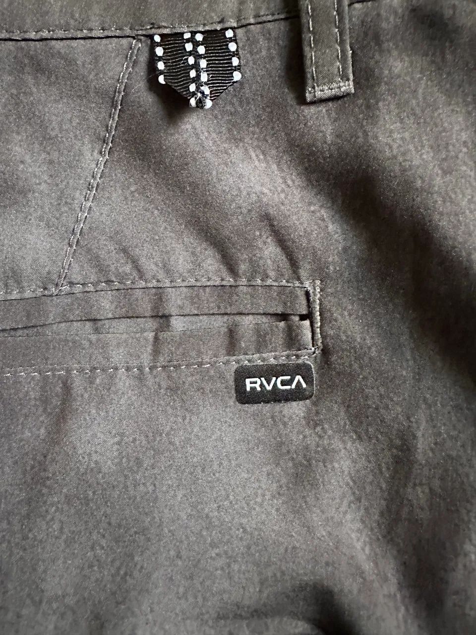 2 bermuda RVCA original 