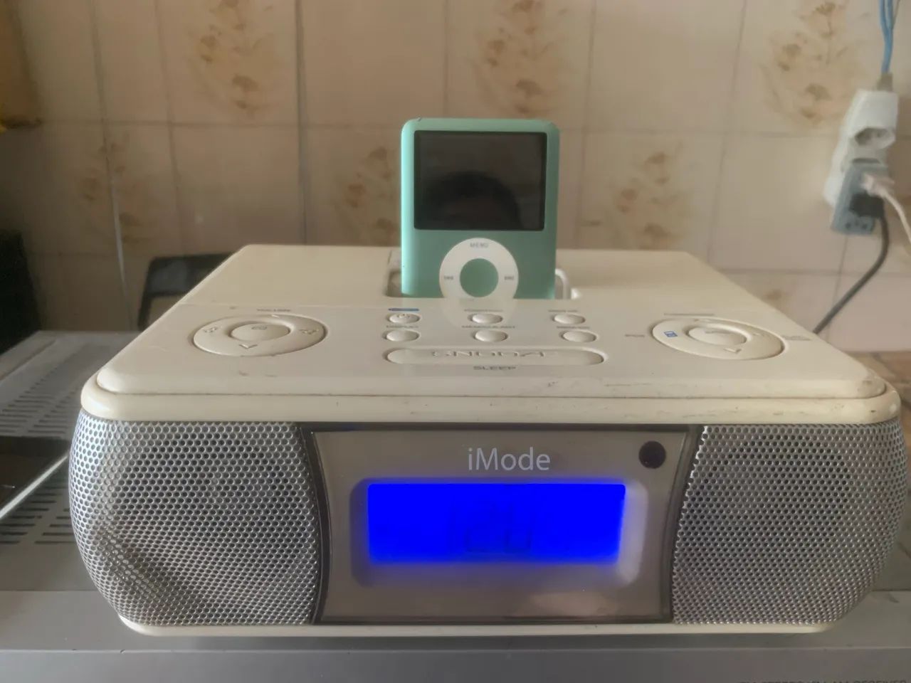 Rádio Relógio iMode IP200  - Foto 3