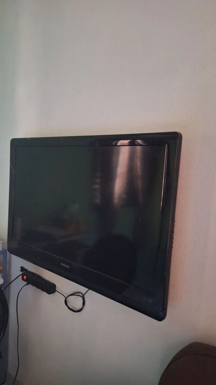 TV Philips LCD 42 polegadas (com defeito) - Foto 2