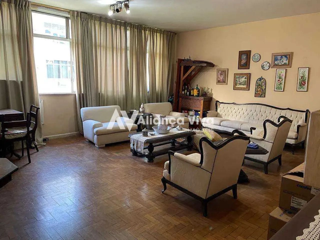 Laranjeiras | Apartamento 4 quartos, sendo 1 suite - Foto 2