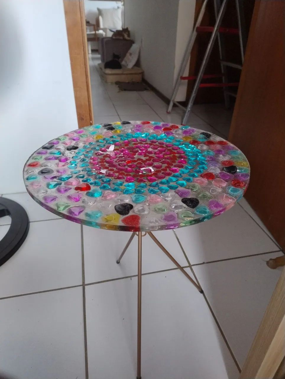 Mesinha de resina 