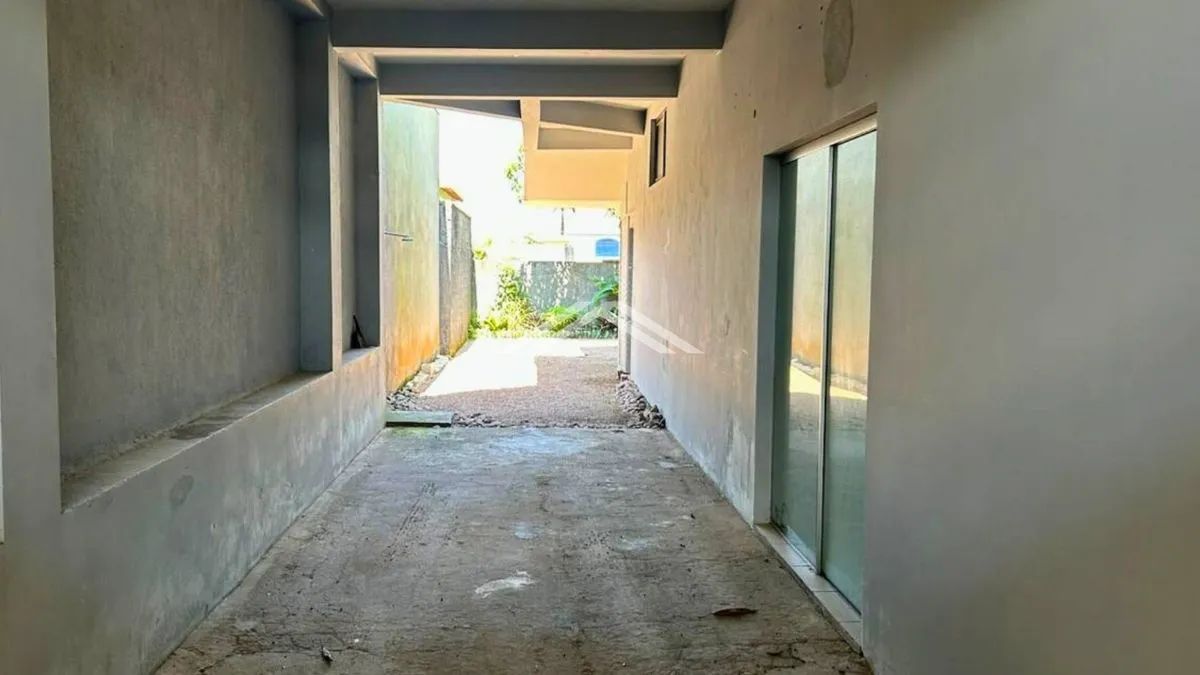 Prédio com 2 salas comerciais e mais 3 apartamentos à Venda, localizado no centro comercia - Foto 5
