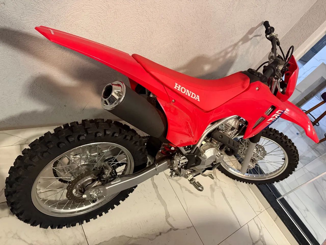 Vendo CRf 300 zero sem uso 
