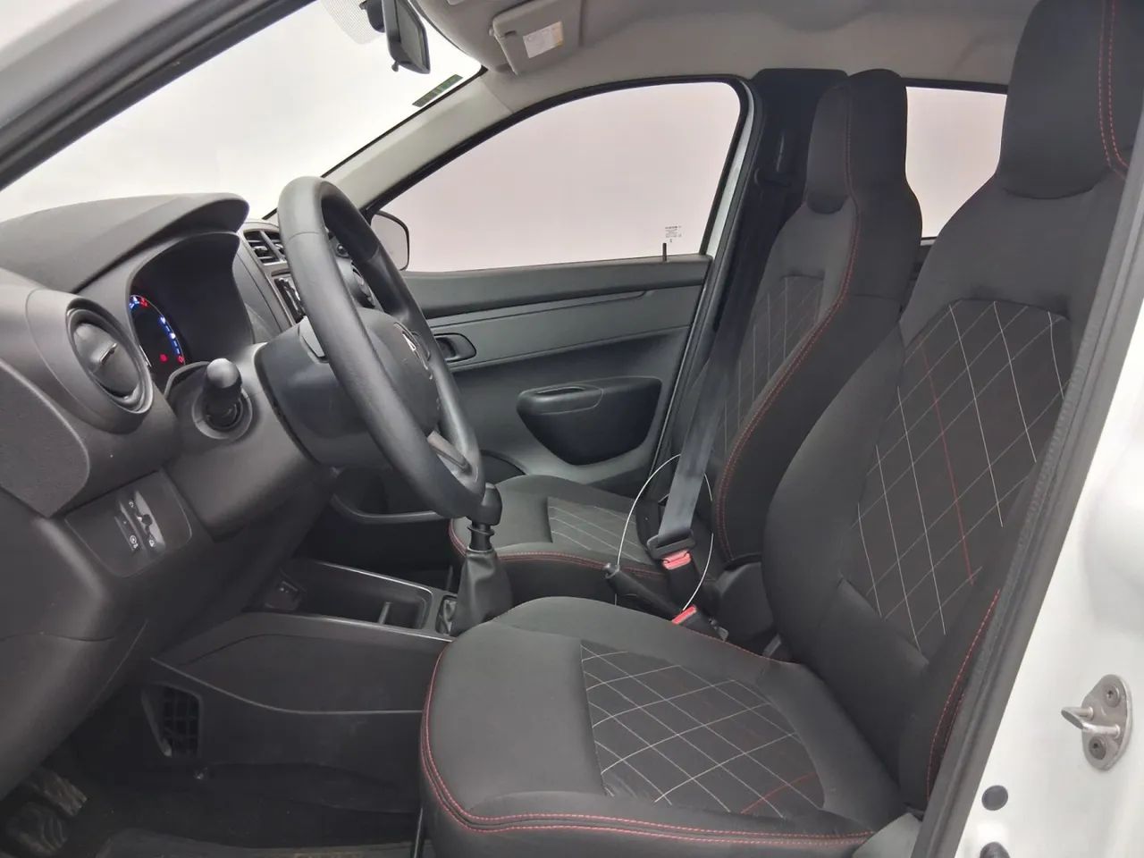 Renault Kwid 1.0 Zen, foto 16 de 18