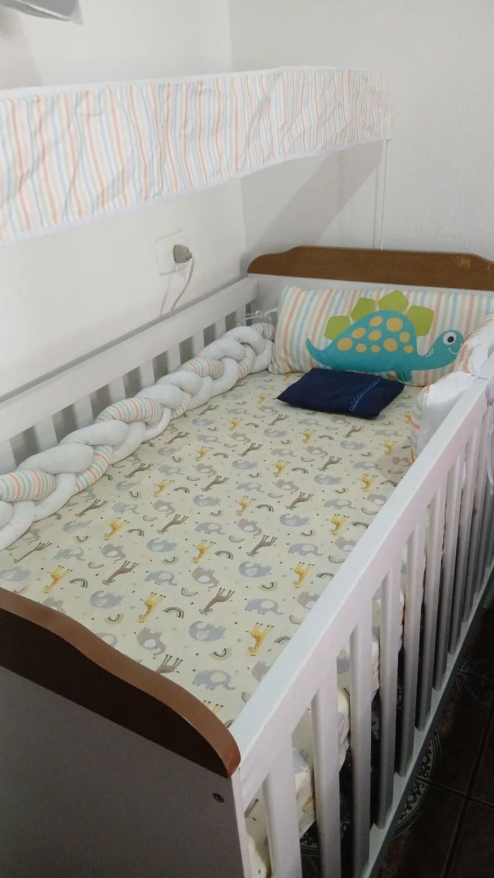 Berço com colchão 