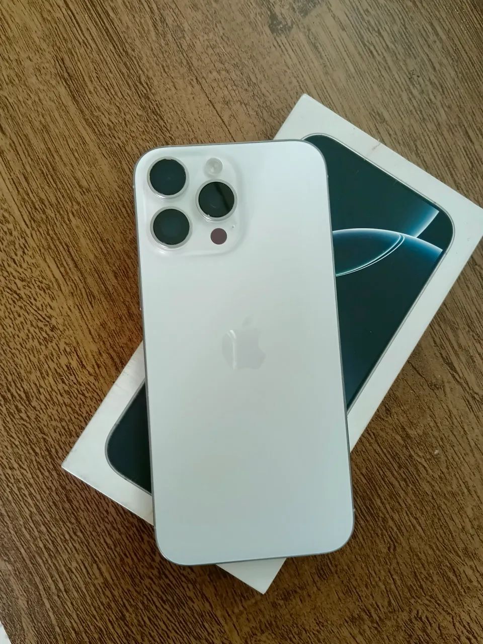IPHONE 16 PRO MAX DISPONÍVEL 