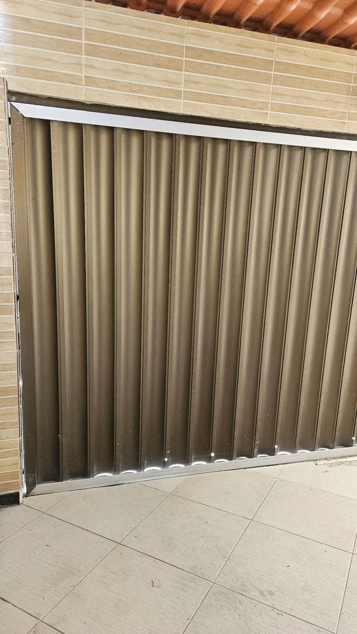 VENDO PORTÃO DE ALUMÍNIO COR BRONZE 