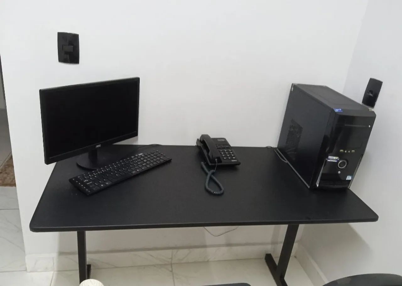 Mesa birô em excelente estado  - Foto 3