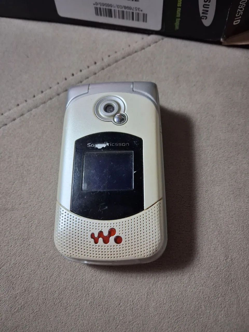 Celular  antigo  Sony  Ericsson W300i