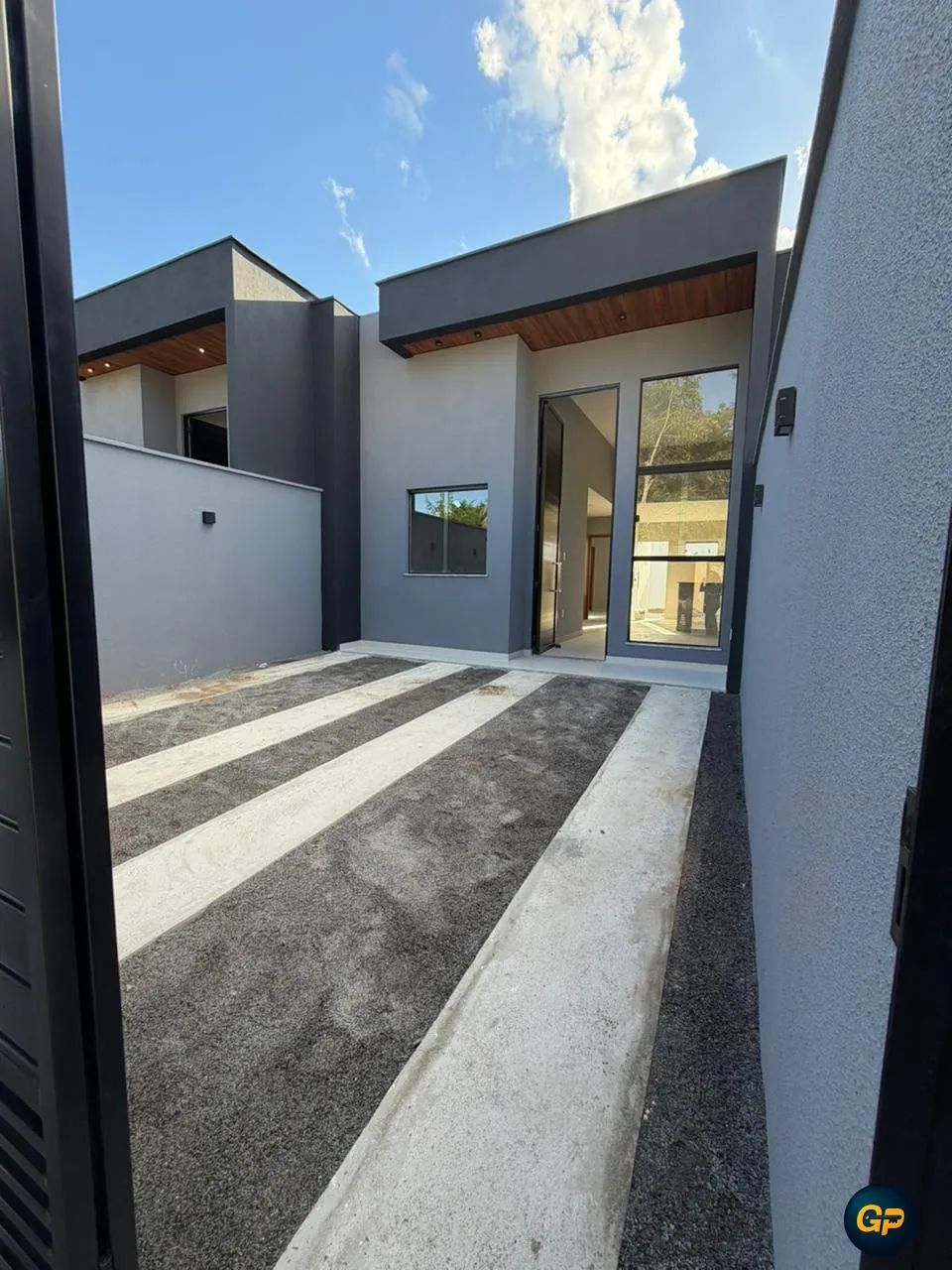 Casas de 3 quartos com suíte a 100m da Nóide Cerqueira (Sim) REF: 2939