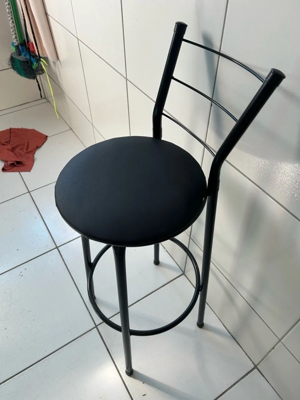 Vendo essa banqueta nova  - Foto 2