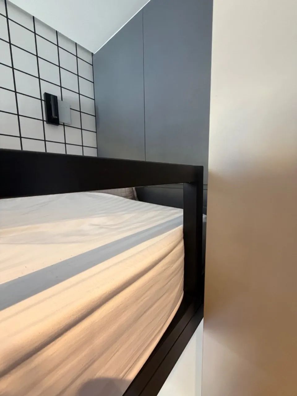 Cama suspensa em serralheria  - Foto 4