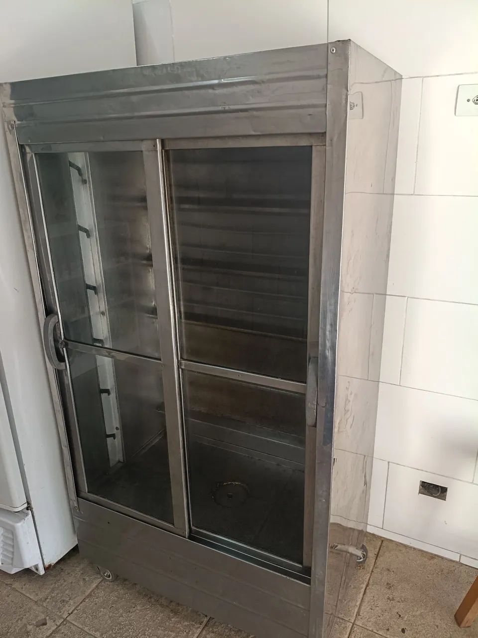Vendo máquina de assar frango