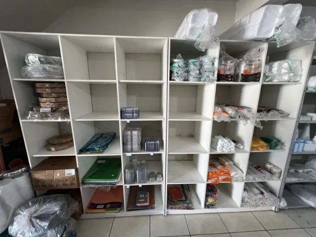 Prateleiras Semi Novas Para Loja 