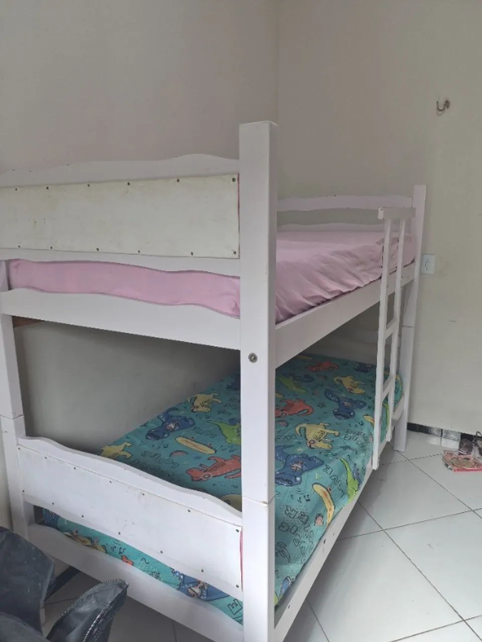 Cama Beliche com colchões 