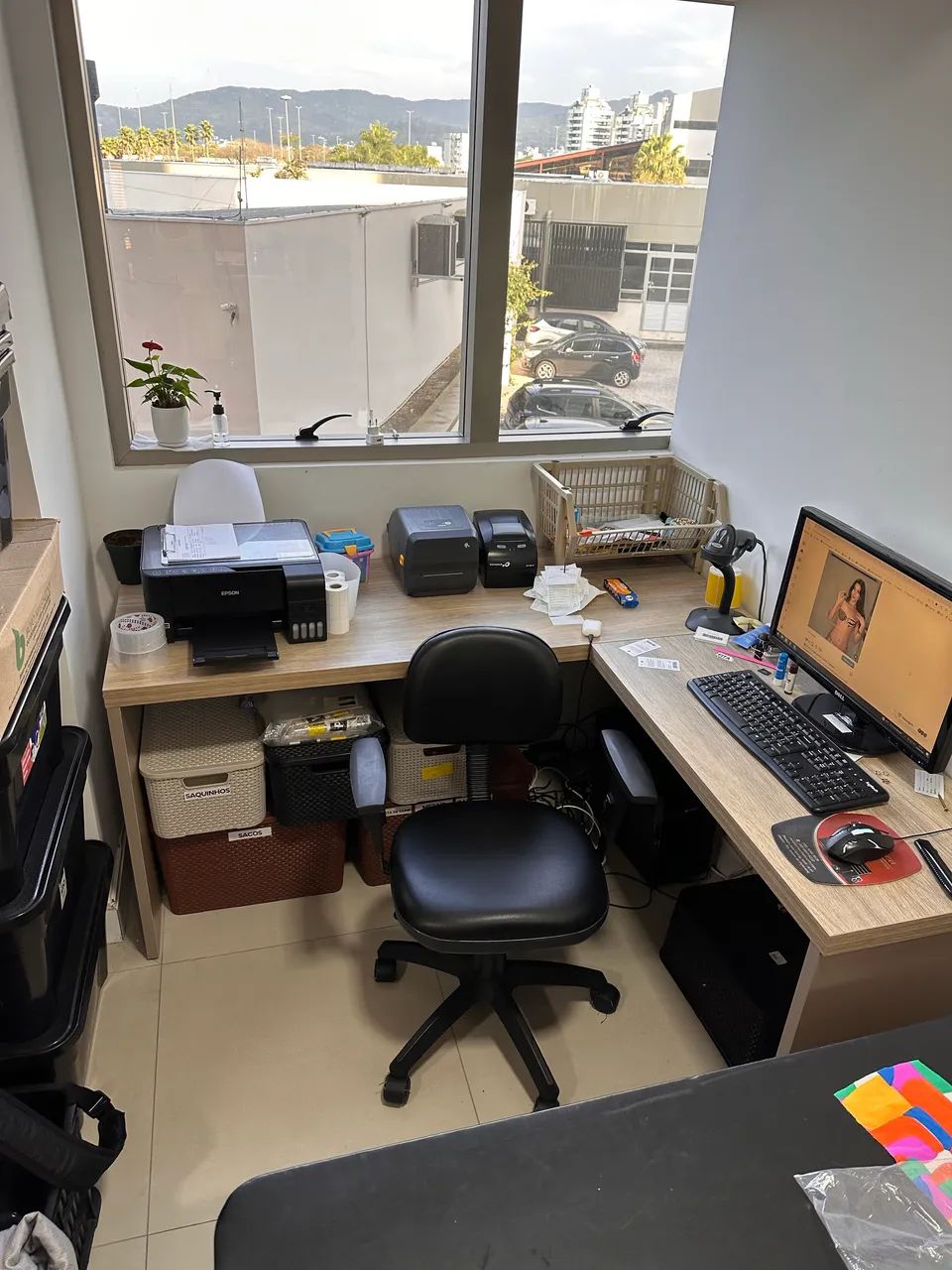 Mesa de Escritório em L - Escritolândia