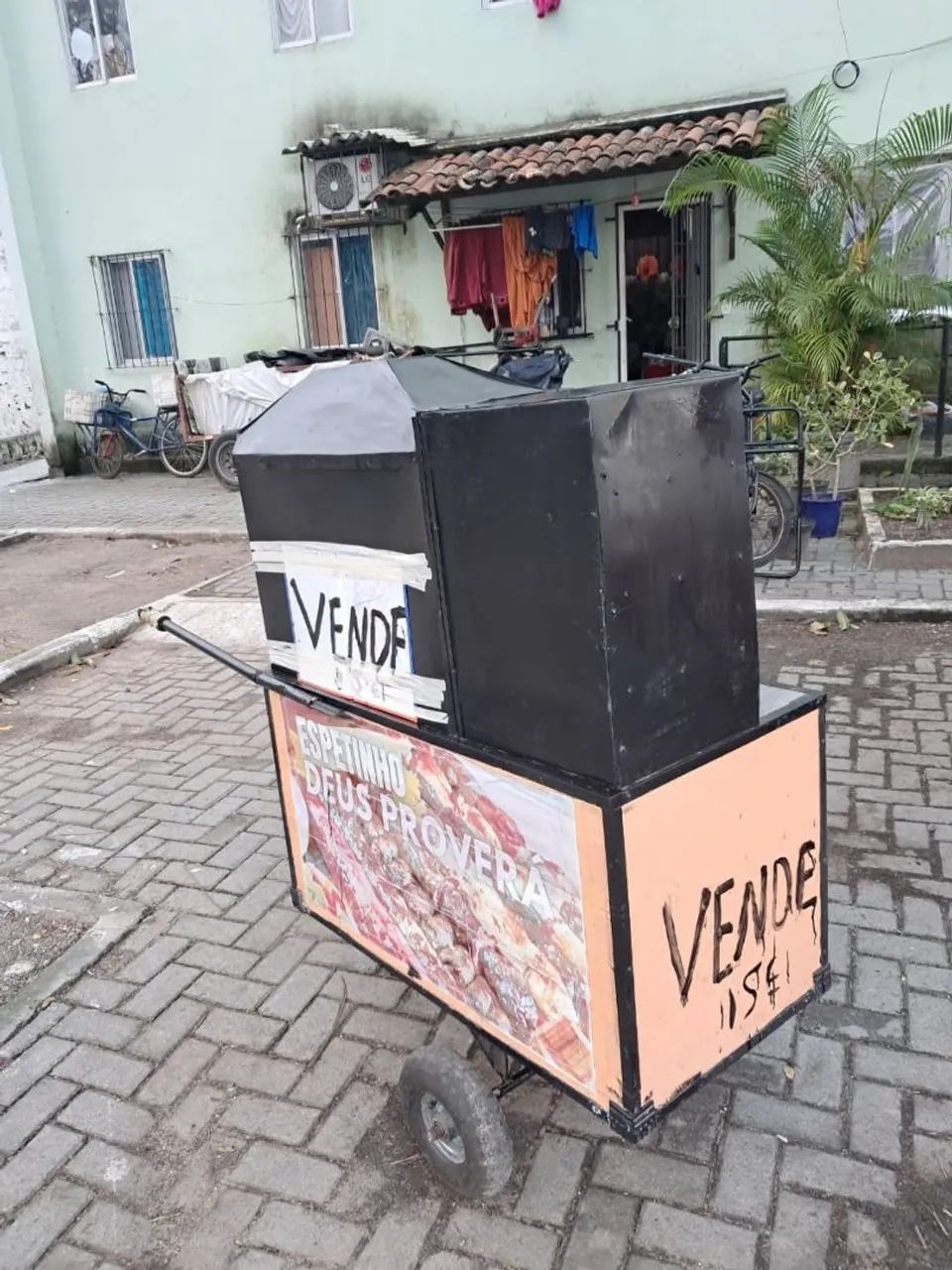 Carroça de espetinho