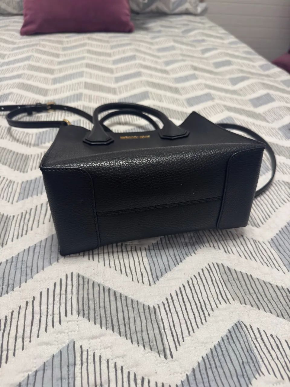Bolsa Michael kors em couro preta  - Foto 5