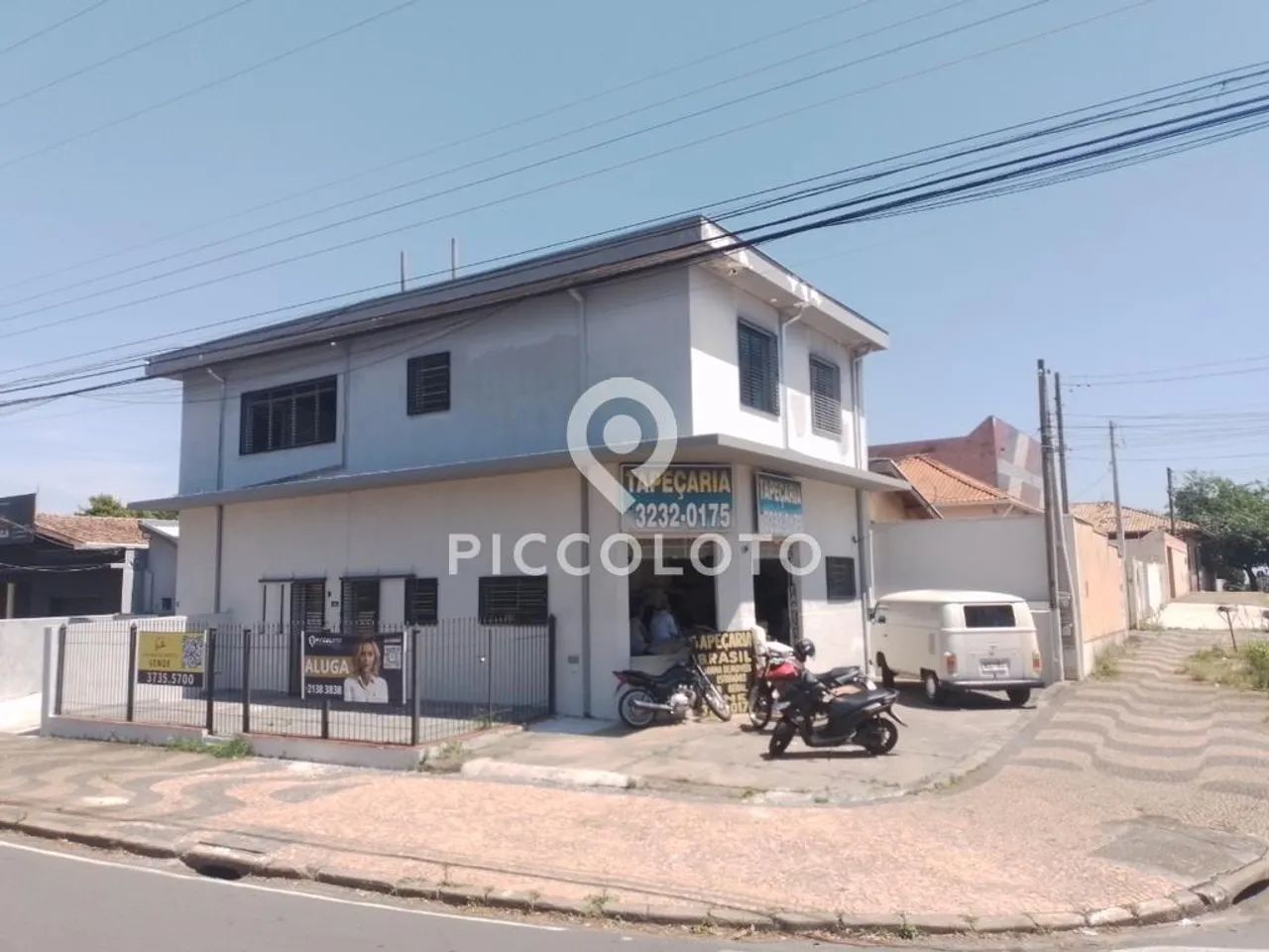 Sobrado à venda em Campinas, Vila Maria, com 5 quartos, com 235 m²