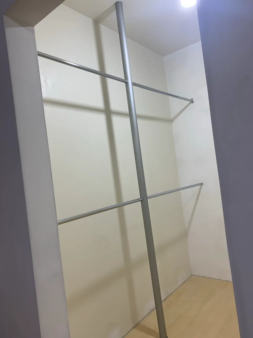 Vende cabideiro 