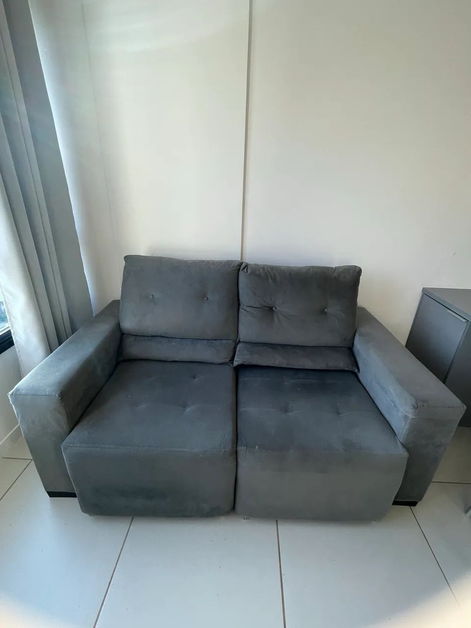 Sofá Retrátil e Reclinável 2 Lugares Cinza (Perfeito Estado)