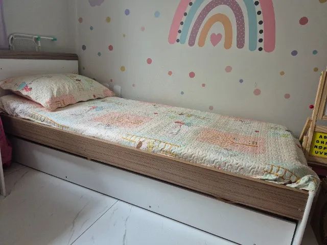 Guarda-roupas e cama infantil - Foto 3