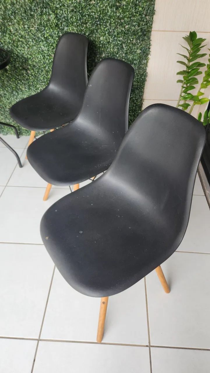 3 cadeiras eiffil 