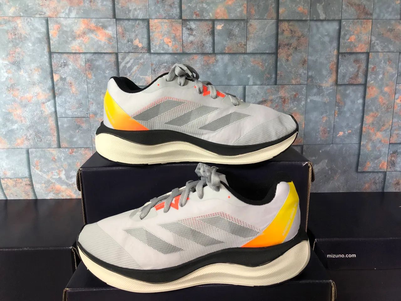 Tênis adidas promoção 