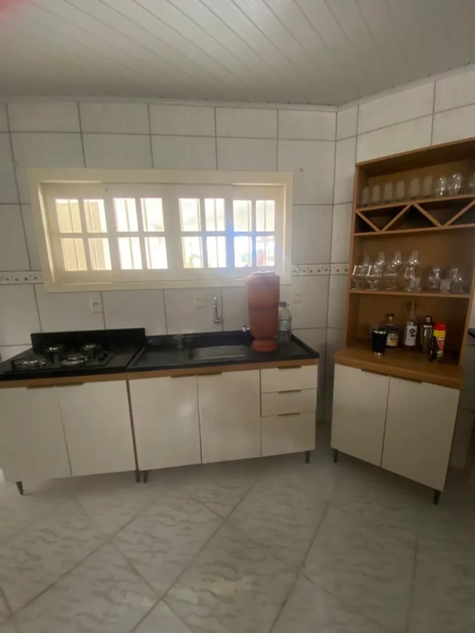 Mesa com a cozinha completa - Foto 4