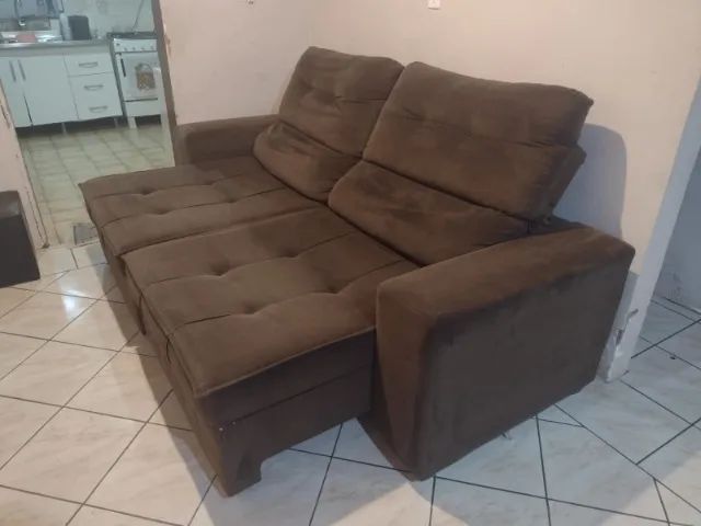 Sofá retrátil, reclinável, com baú